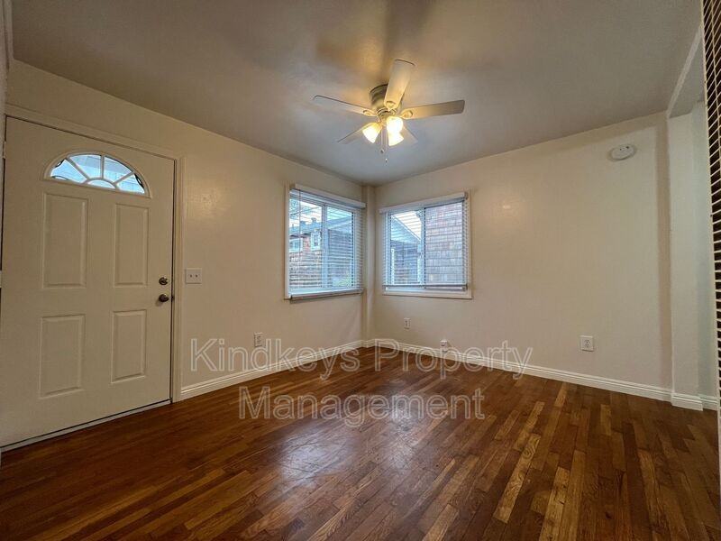 Muir Ave - Photo 3 of 17