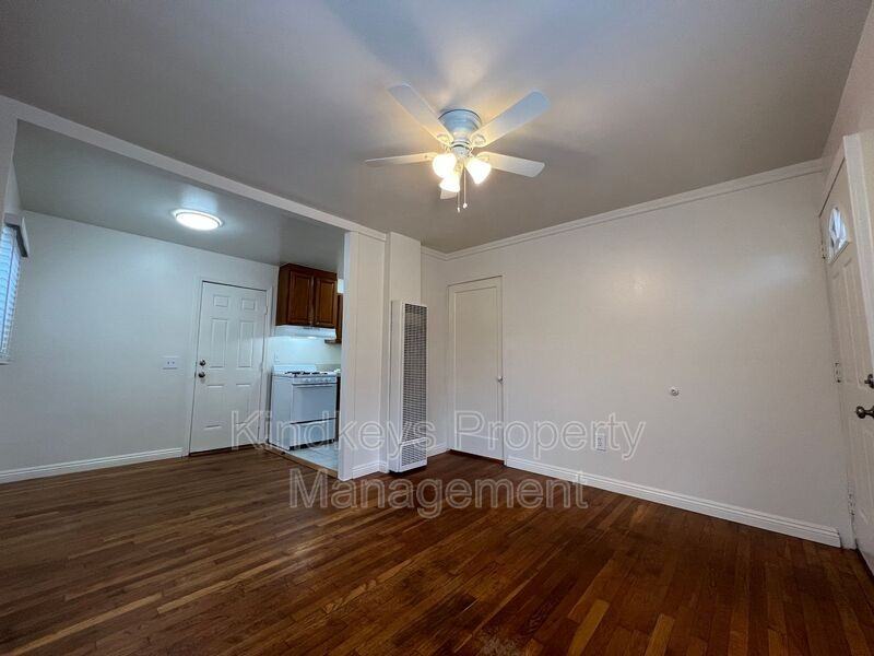 Muir Ave - Photo 4 of 17