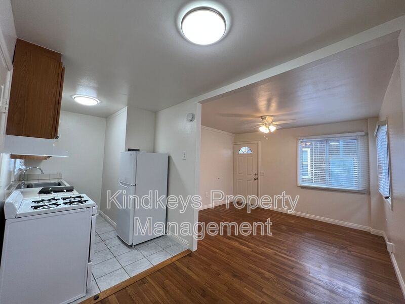 Muir Ave - Photo 5 of 17