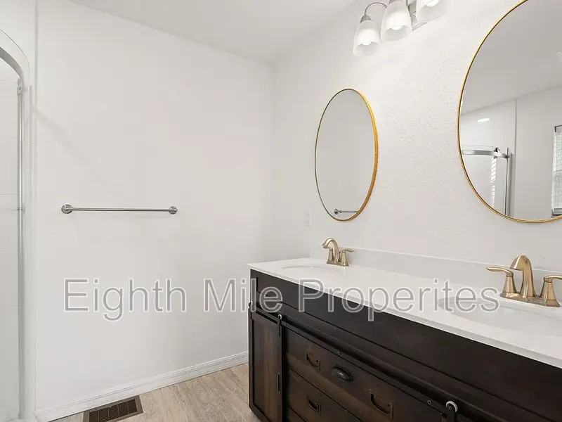 1274 Pierce St - Photo 3 of 19