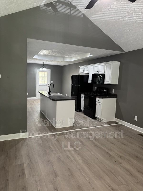 1812 Glade St - Photo 6 of 16