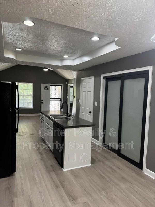 1812 Glade St - Photo 7 of 16