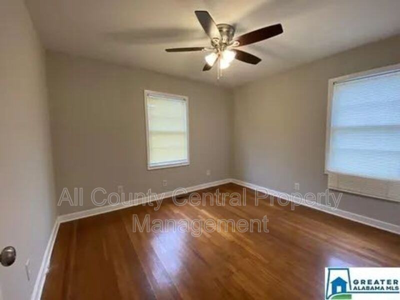 1432 12th St - Photo 3 of 14