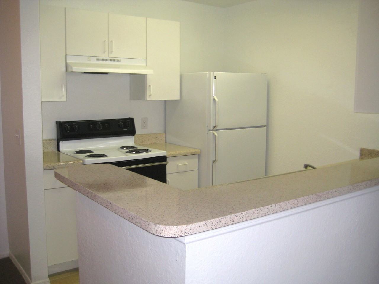 Whistler's Green Apartment Homes - Photo 5 of 27
