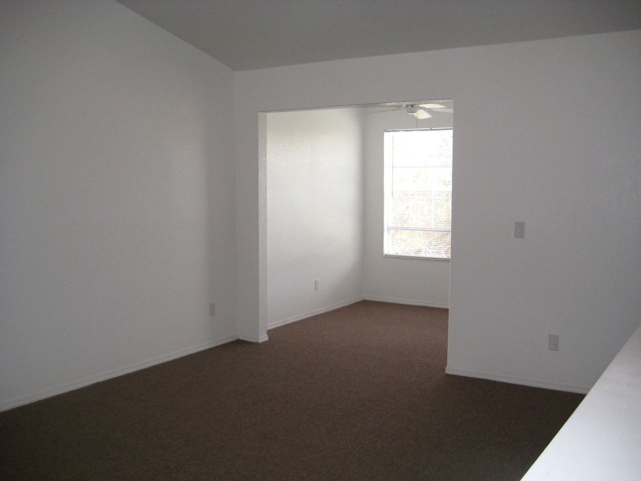 Whistler's Green Apartment Homes - Photo 7 of 27