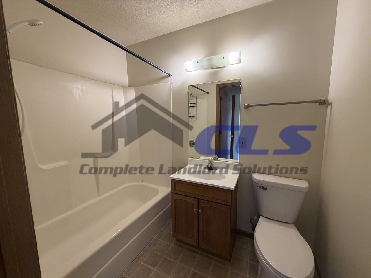 820 Poplar Street - Photo 4 of 11