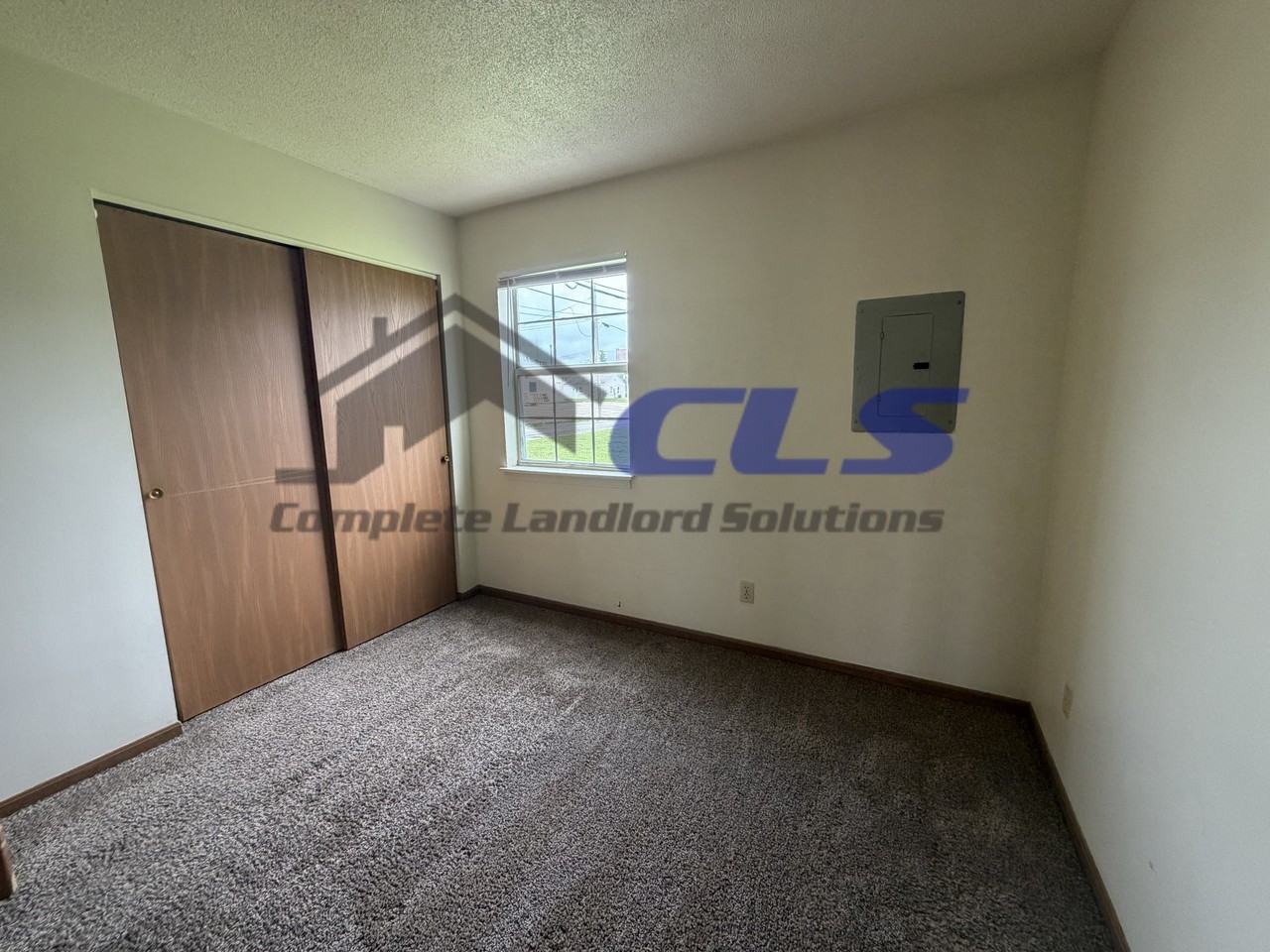 820 Poplar Street - Photo 5 of 11