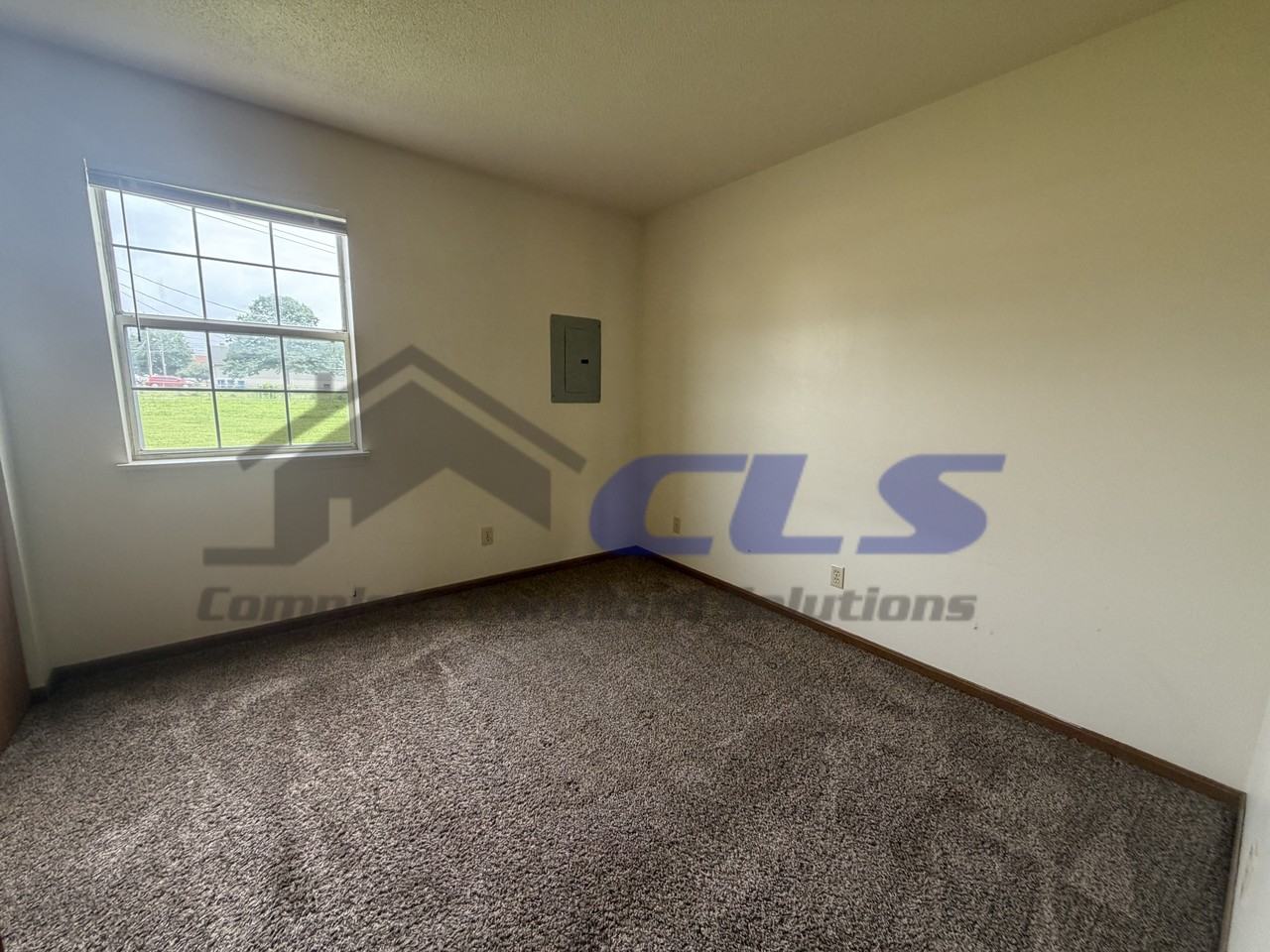 820 Poplar Street - Photo 6 of 11