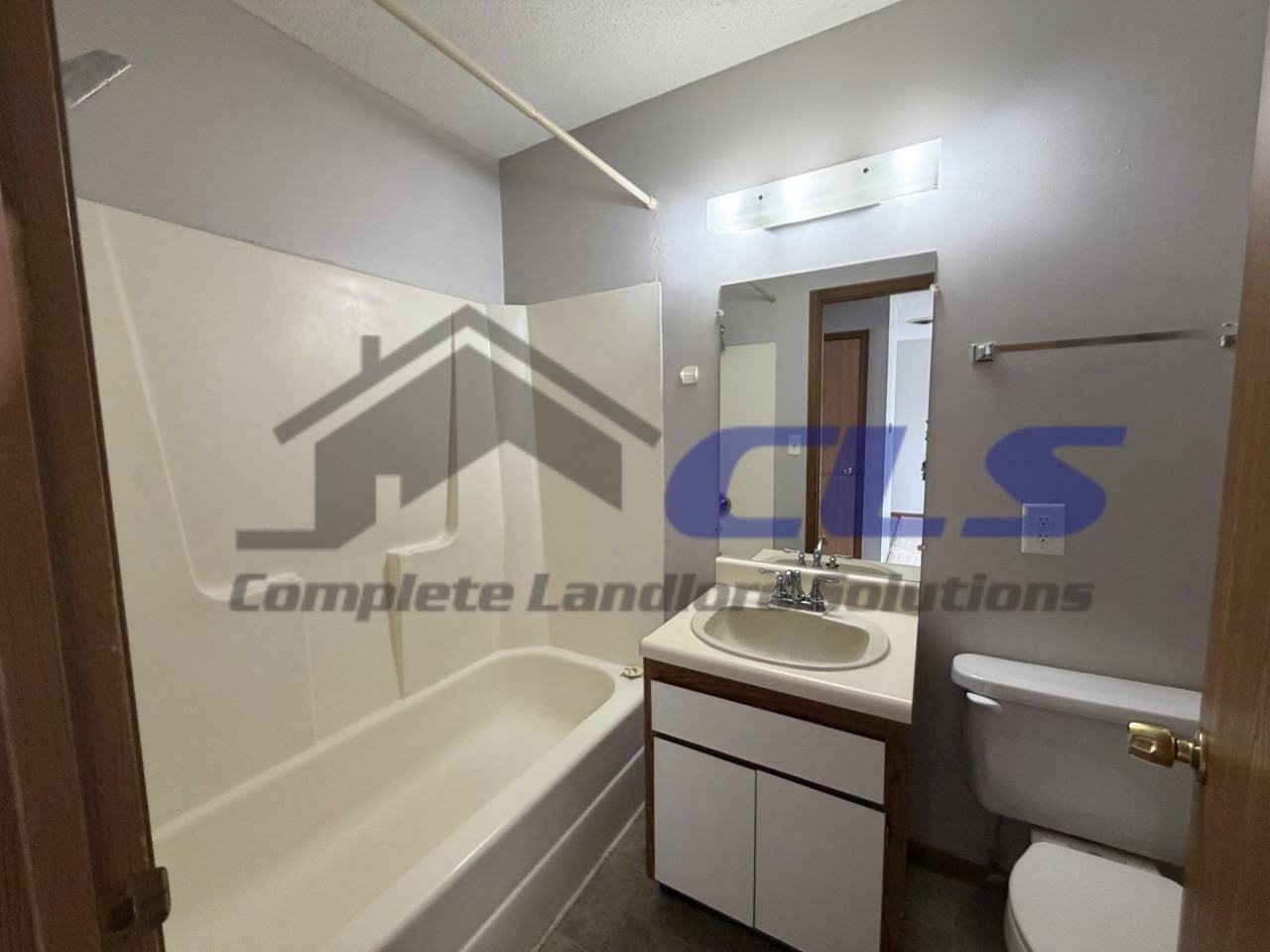 820 Poplar Street - Photo 4 of 5