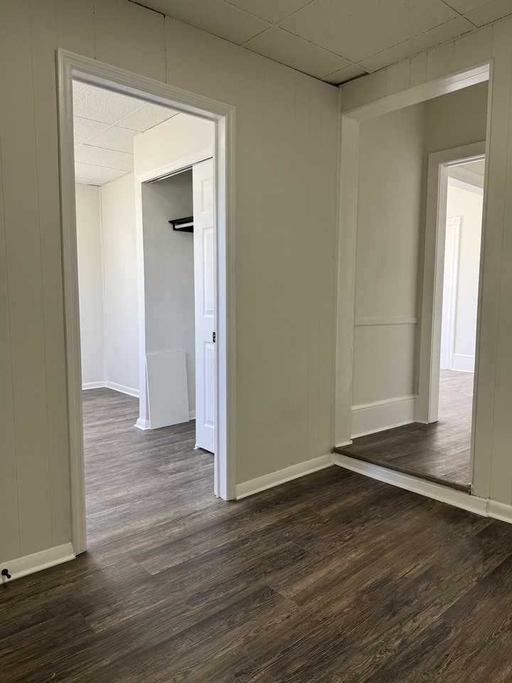 517 Bentley Avenue - Photo 3 of 50