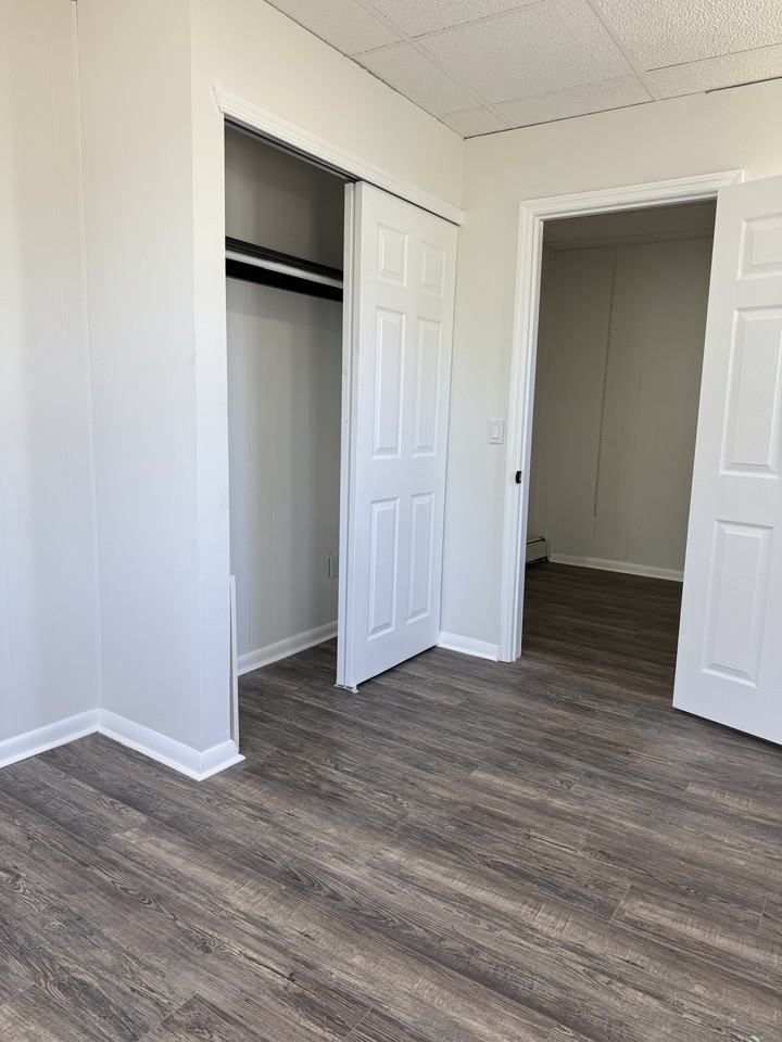 517 Bentley Avenue - Photo 5 of 50