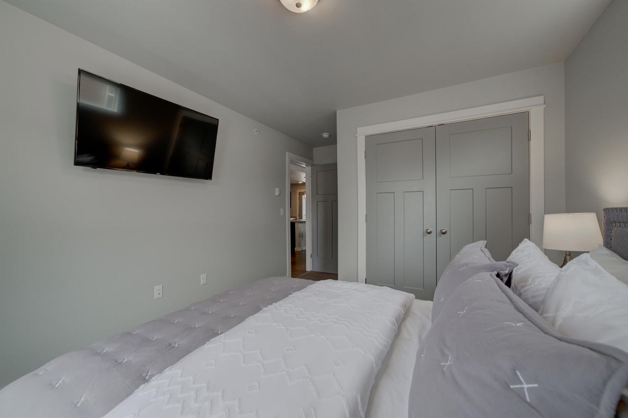 360 Enterprise Blvd - Photo 7 of 13