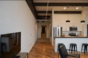 featured image of 1119 N Summit St
