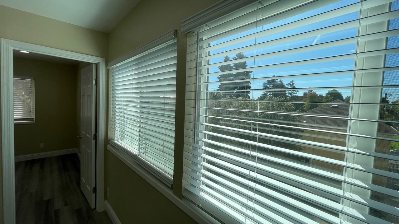 2637 Regent Street - Photo 7 of 50