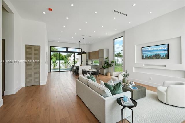 510 Nw 50th St - Photo 5 of 18