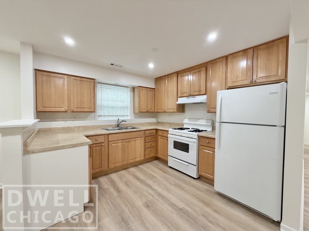 1411 Emerson St #G - Photo 2 of 17