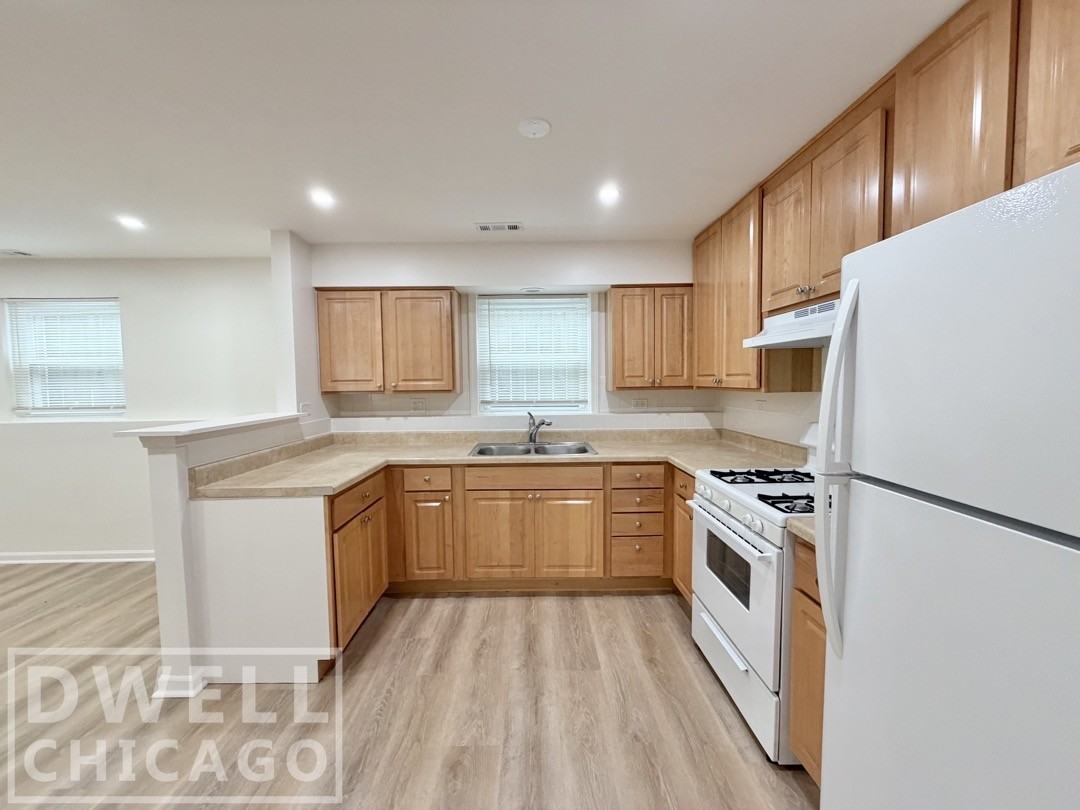 1411 Emerson St #G - Photo 3 of 17