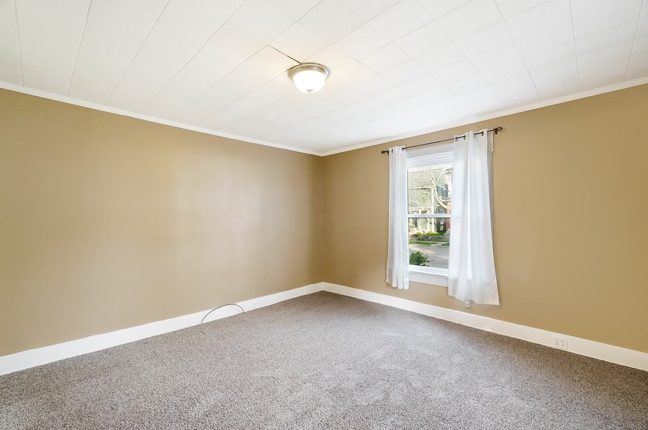 321 Short Street - Photo 7 of 46