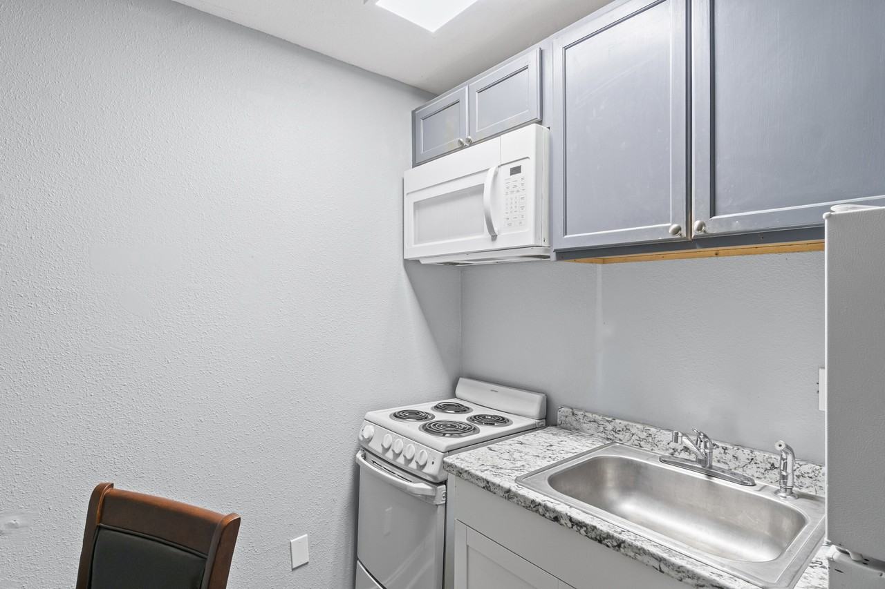 College Heights Apartments - Photo 2 of 15