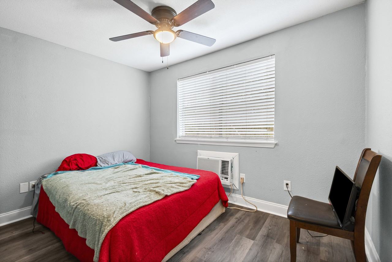 College Heights Apartments - Photo 4 of 15