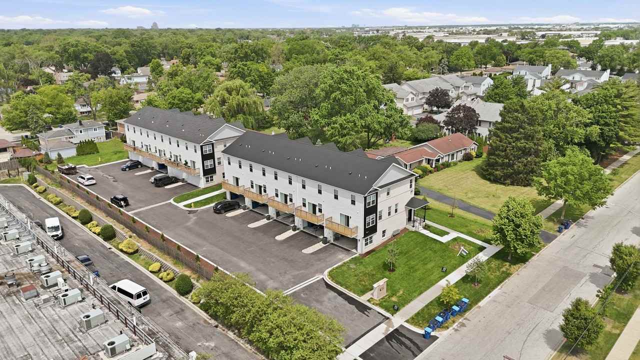 Walnut Grove Townhomes - Photo 4 of 36