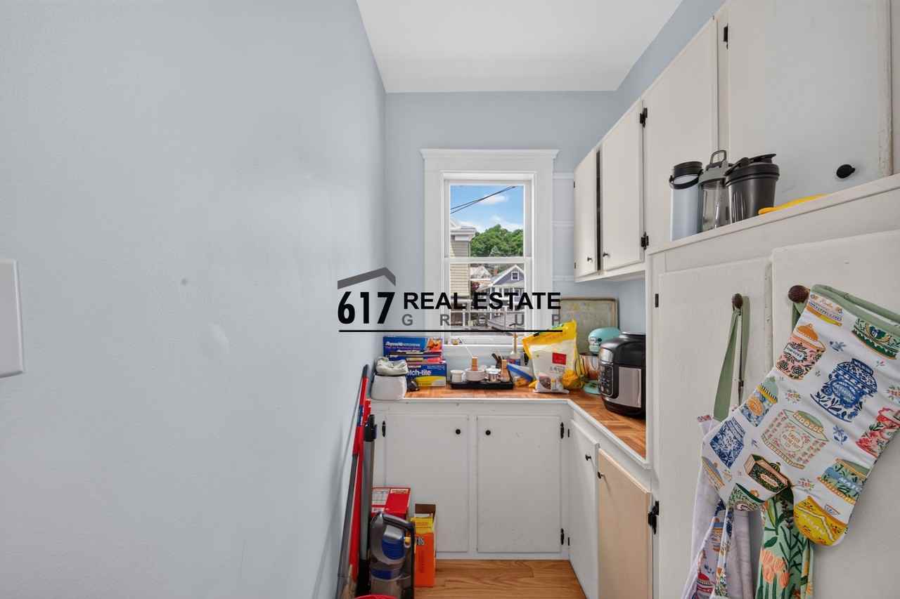 41 Bothwell Rd - Photo 3 of 14