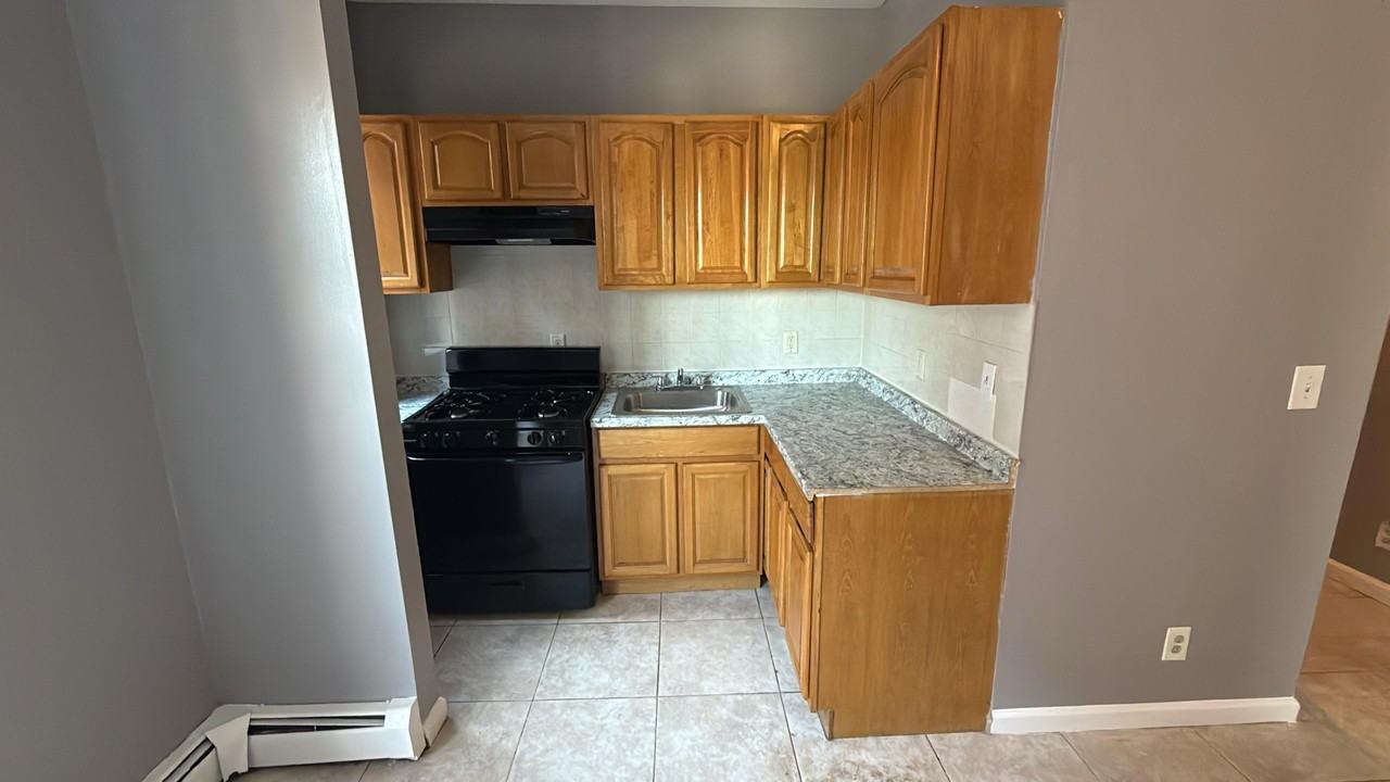 69 North 9th Street #4L - Photo 3 of 7