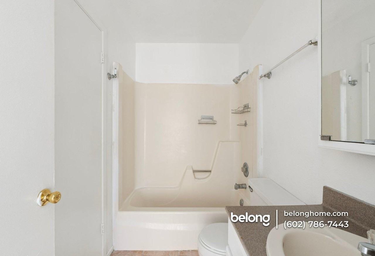 2240 W Carson Dr - Photo 5 of 13