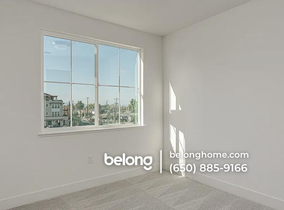 241 N N St - Photo 2 of 12