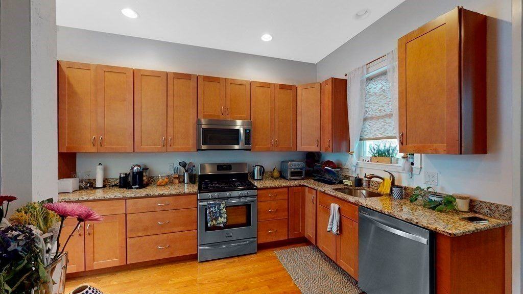 14 Holbrook St ##1 - Photo 2 of 20