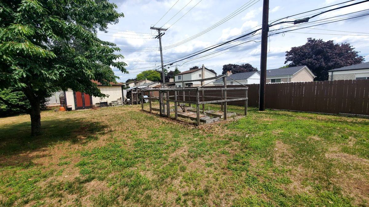 2595 Edwin Dr - Photo 4 of 16