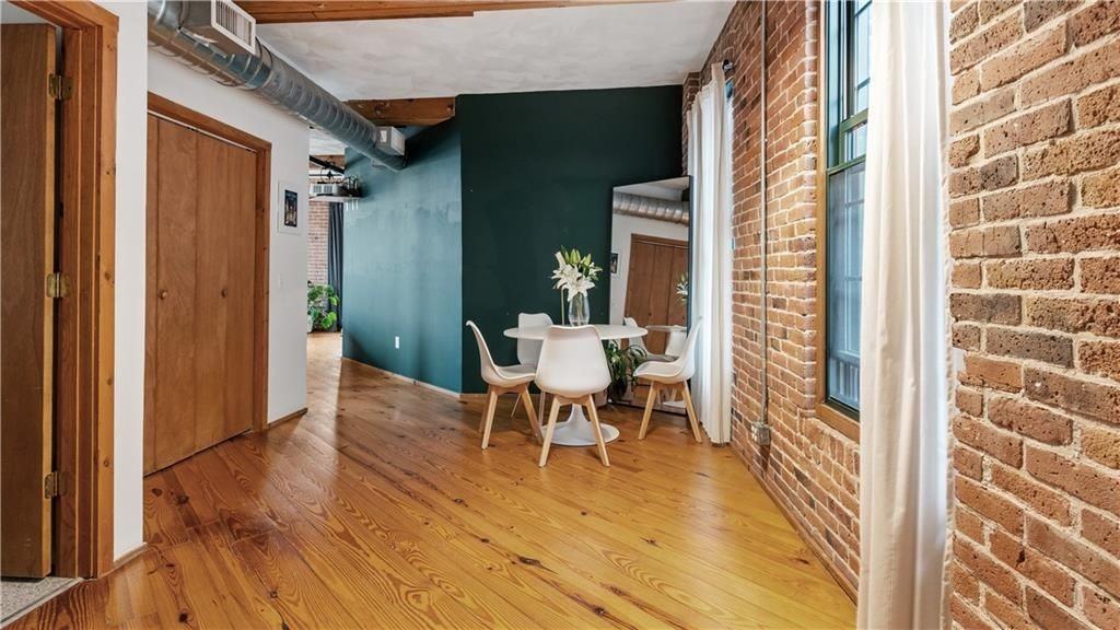 407 Pine St ##305 - Photo 4 of 26
