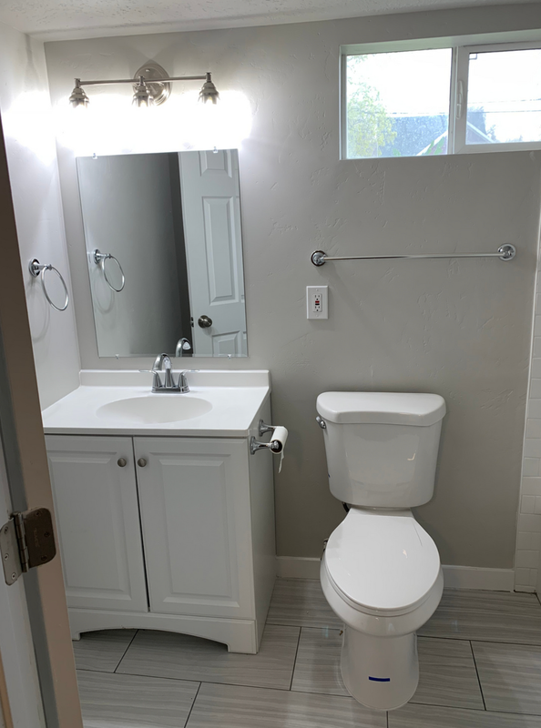 1045 Capitol St - Photo 6 of 16