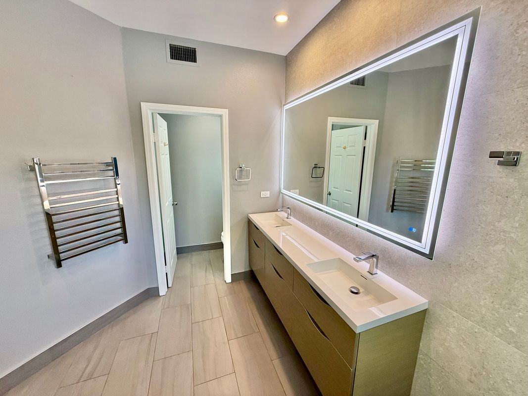 4238 Diavila Ave - Photo 3 of 46