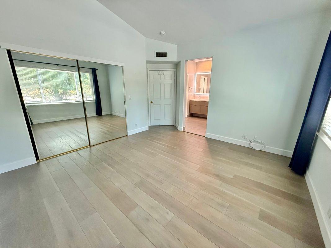 4238 Diavila Ave - Photo 6 of 46