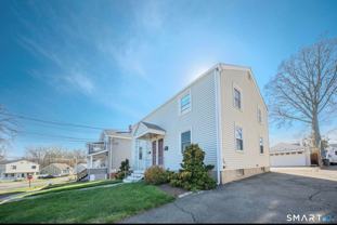 424 Rockwell Ave - Photo 1 of 1