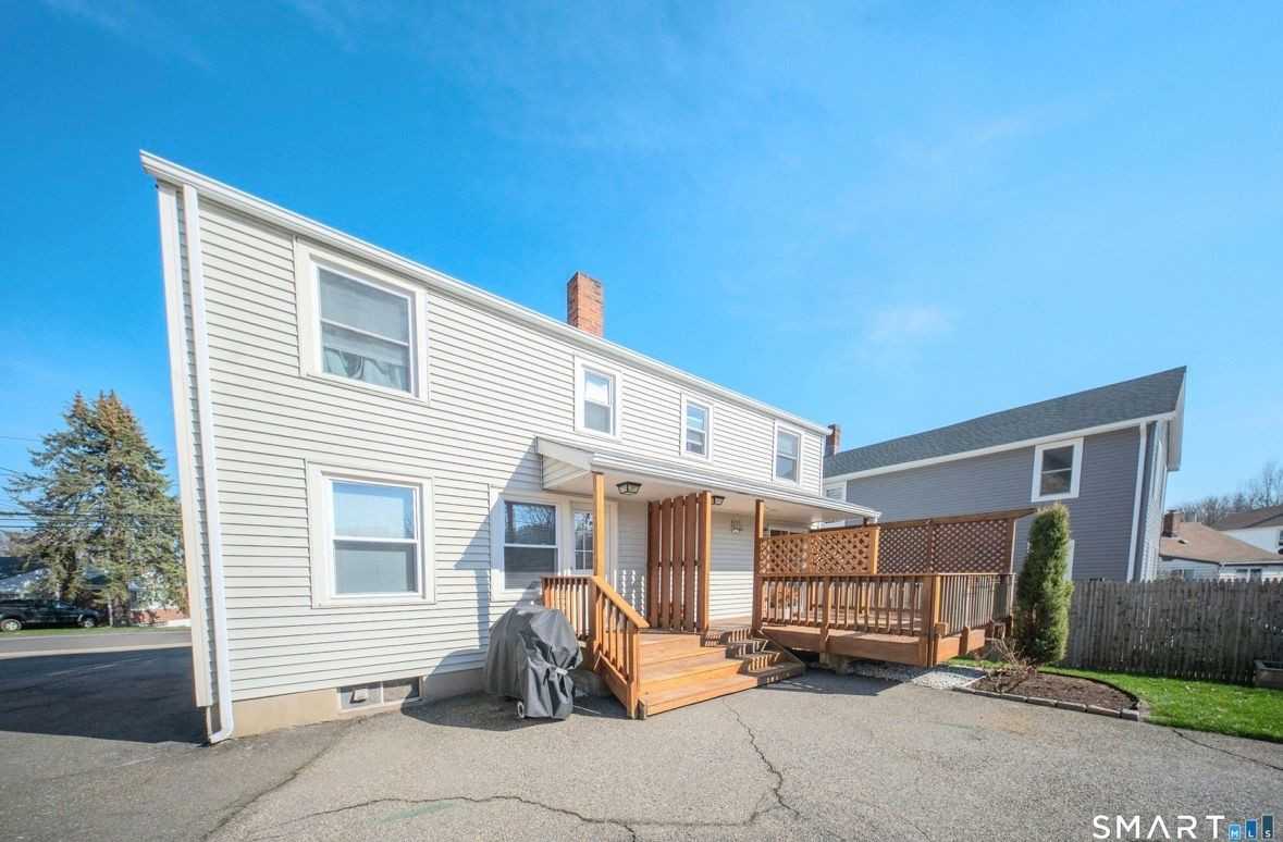 424 Rockwell Ave - Photo 2 of 3