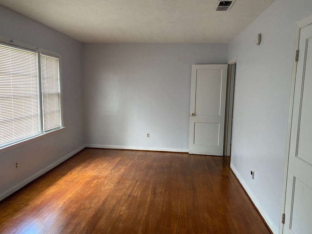 3938 Trask Dr - Photo 2 of 3