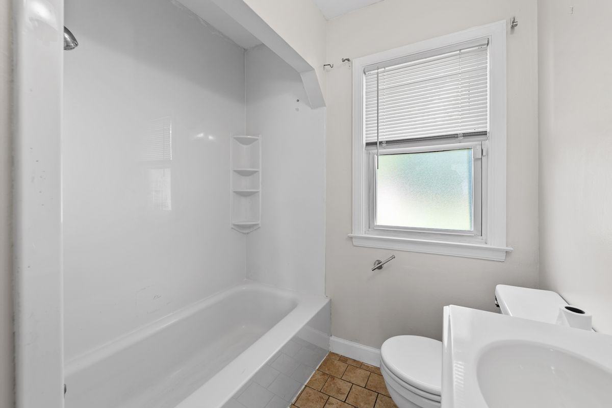 3725 Coolidge Hwy - Photo 4 of 15