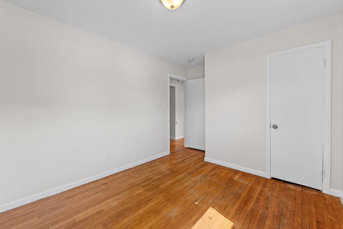 3725 Coolidge Hwy - Photo 5 of 15
