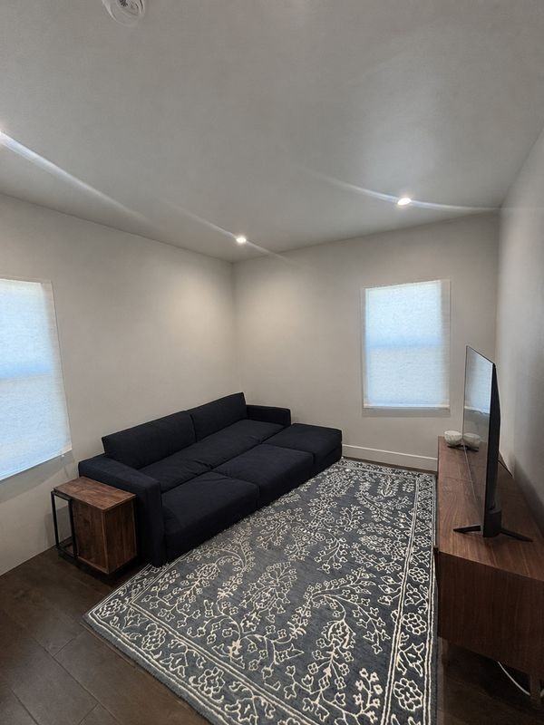 5337 Deane Ave - Photo 3 of 3