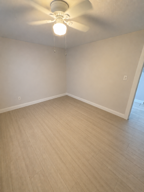 467 1/2 92nd Ave N - Photo 3 of 5