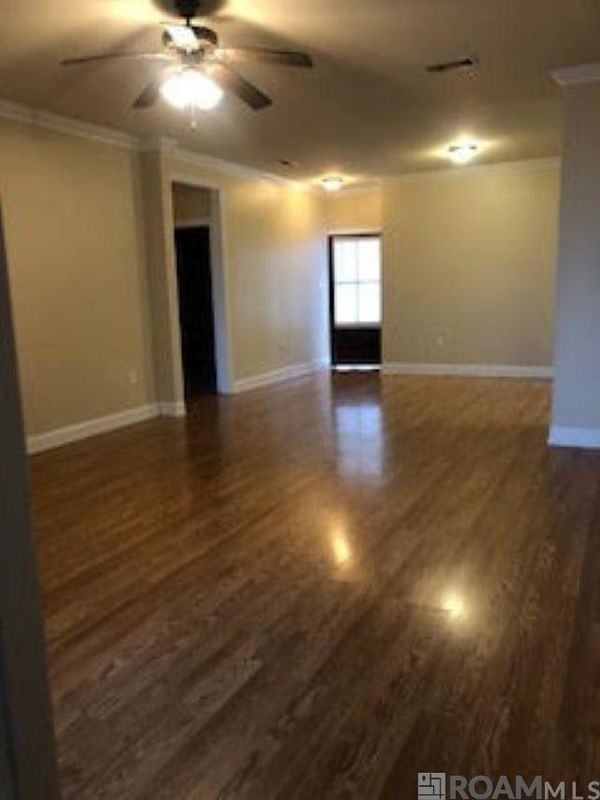 25445 Black Lake Ave - Photo 7 of 12