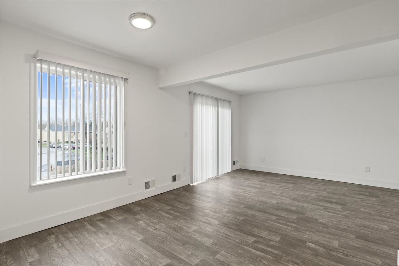 French Quarter Apartments - Photo 2 of 15