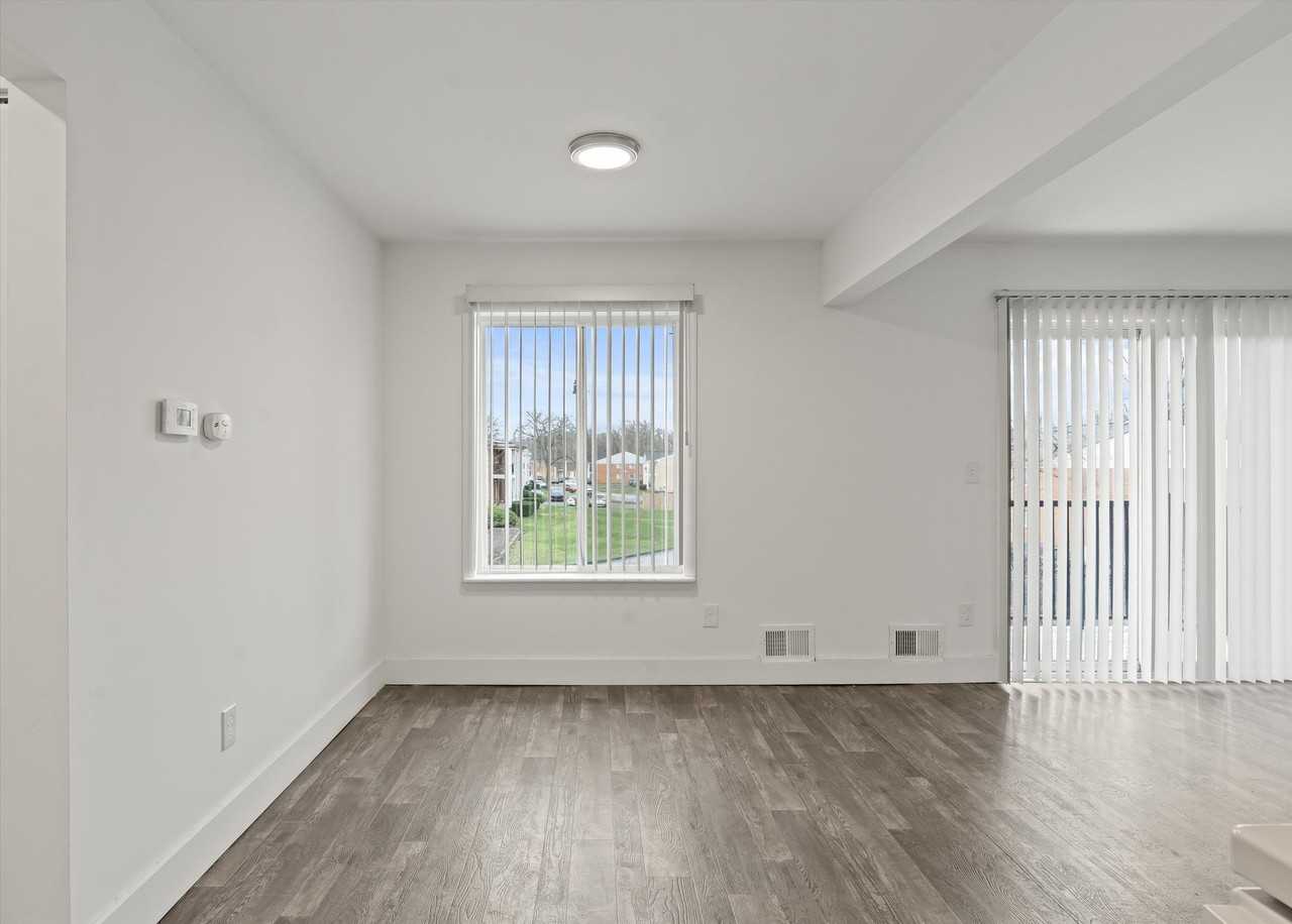 French Quarter Apartments - Photo 3 of 15