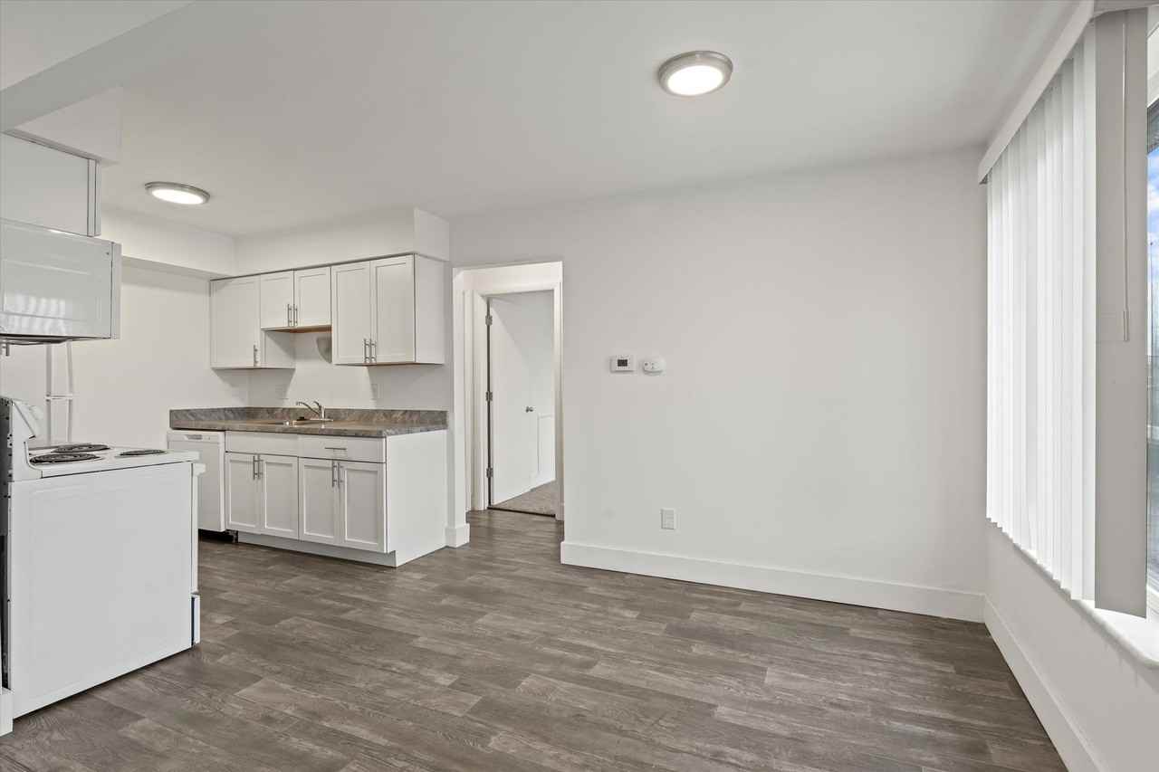French Quarter Apartments - Photo 6 of 15