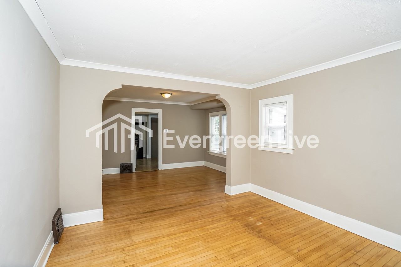 2460 N 58th St - Photo 3 of 15