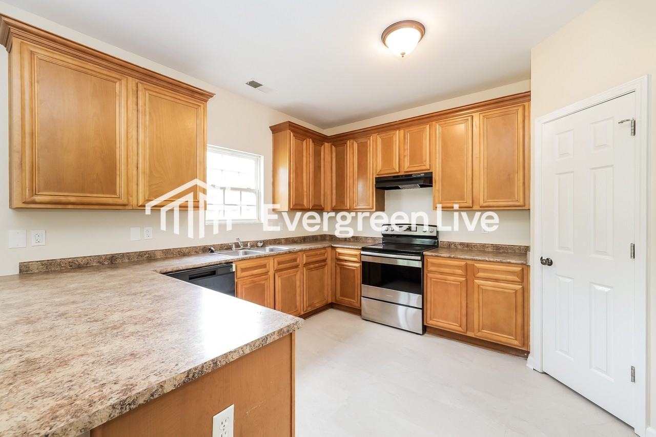 8808 Stony Glen Dr - Photo 5 of 15
