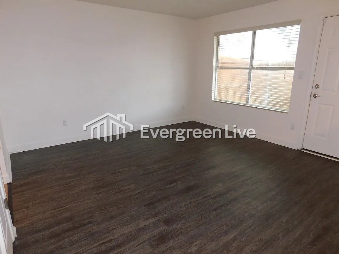 33 Marella Ct - Photo 7 of 25