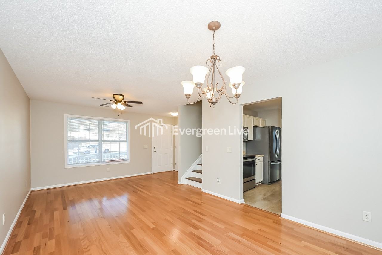 217 Autumn Woods Dr - Photo 3 of 14